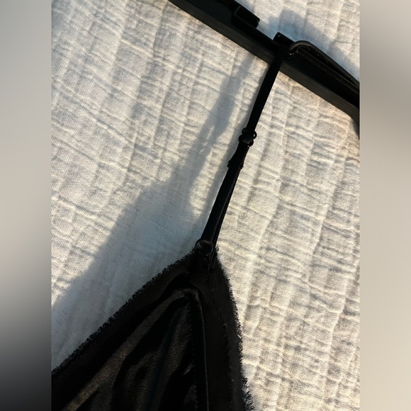 Frame Denim Satin Lounge Cami in Black L. Sheen bodice with wispy edges - Picture 6 of 7